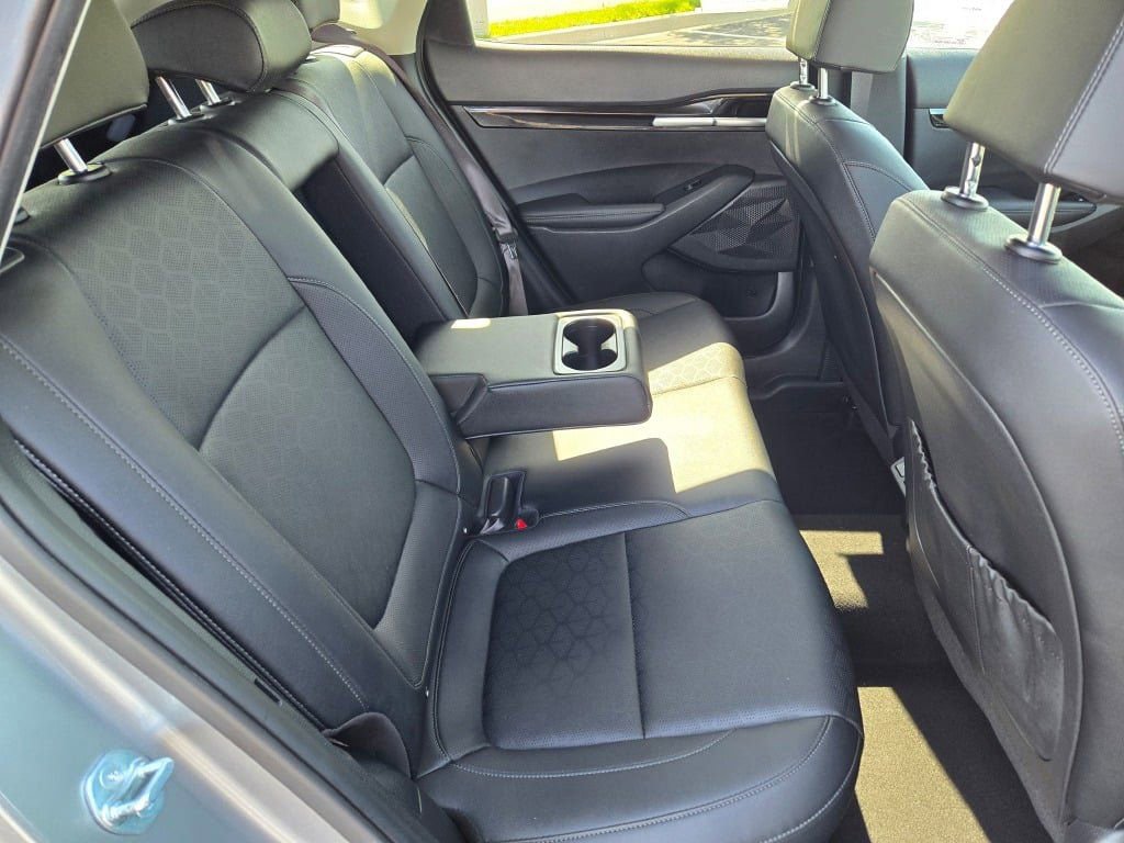Used 2024 Kia Seltos EX image 10