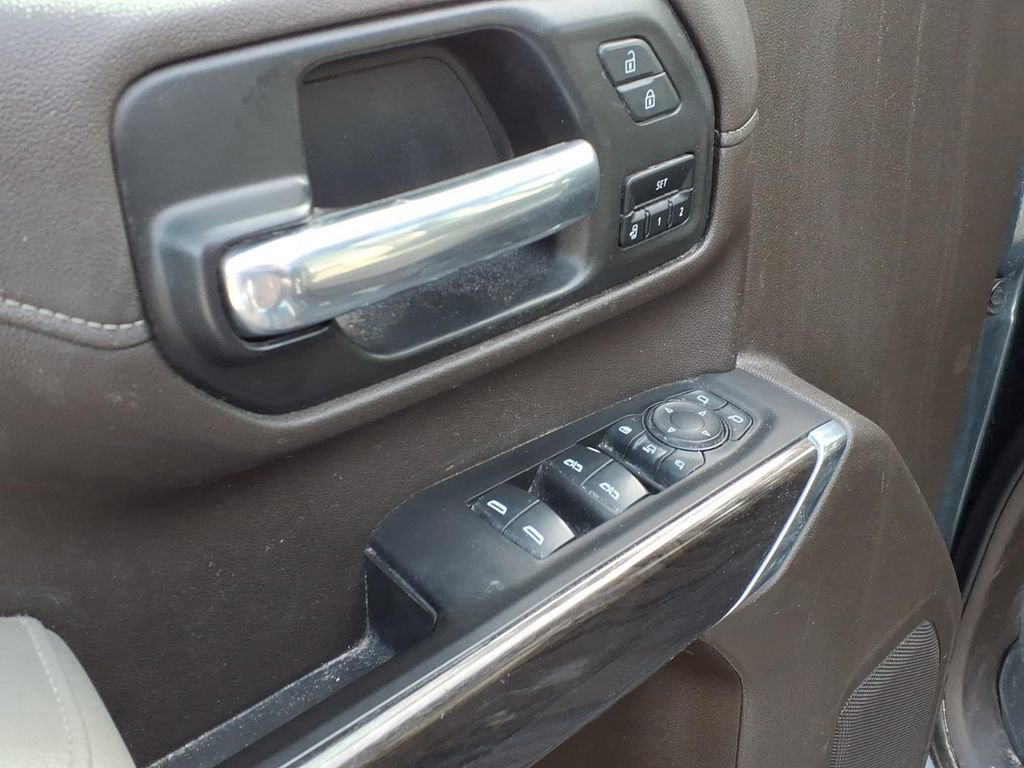 Used 2020 Chevrolet Silverado 3500 LTZ image 11