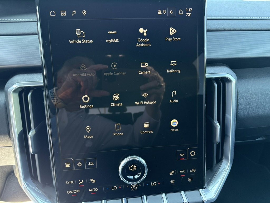 New 2026 GMC Acadia Elevation image 17