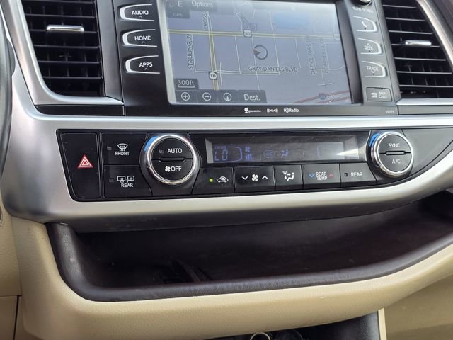 Used 2017 Toyota Highlander XLE AWD/4WD image 22
