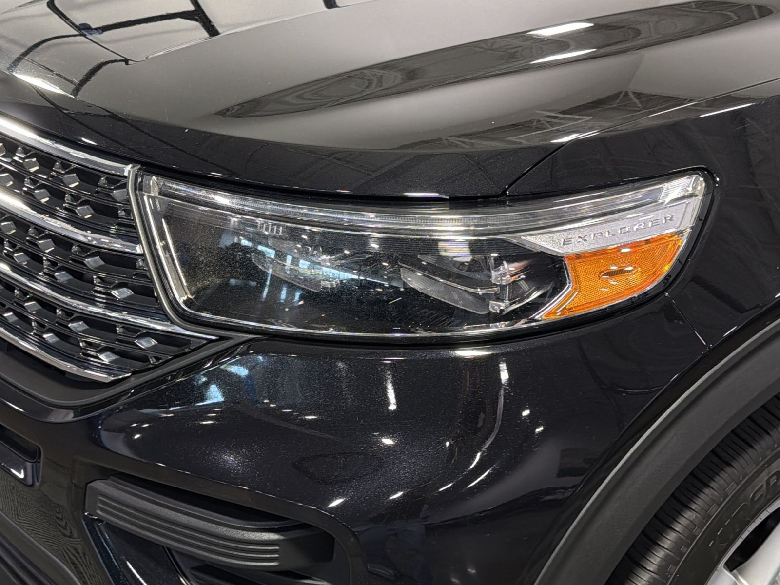 Used 2024 Ford Explorer XLT AWD/4WD image 13