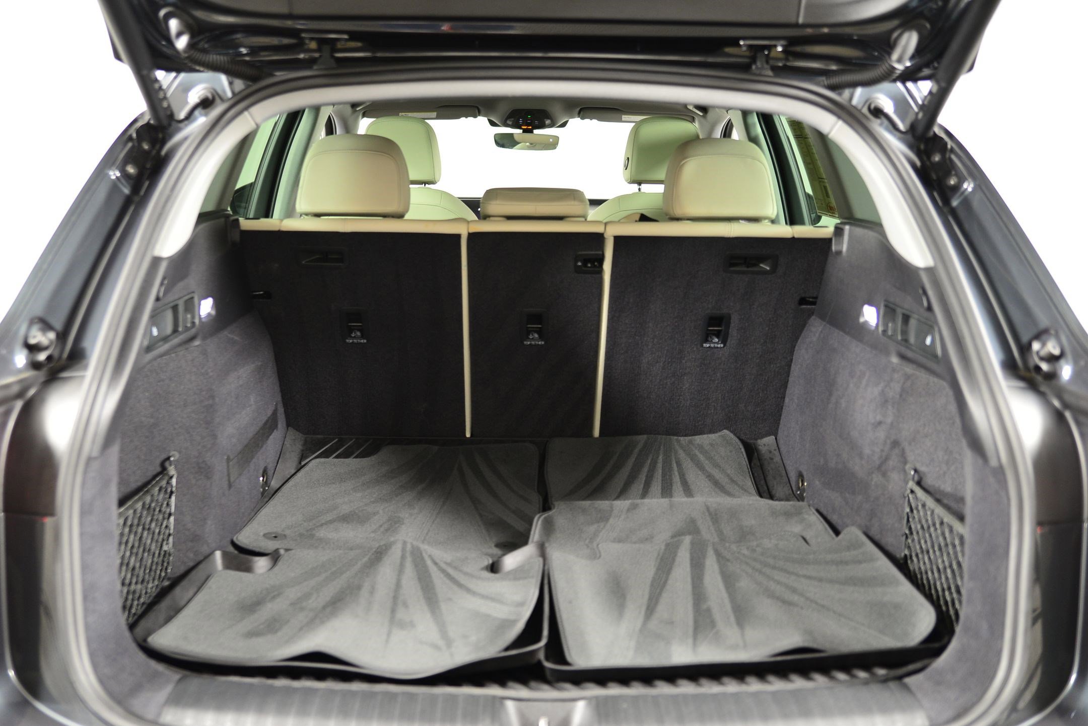 Certified 2025 Audi Q6 e-tron Premium w/ Convenience Package image 23