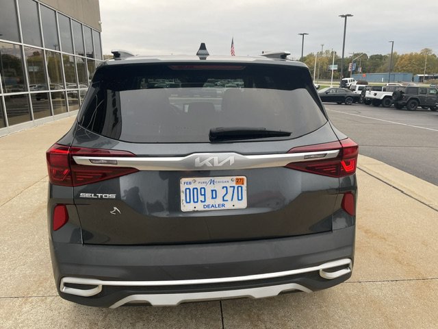 Used 2023 Kia Seltos SX w/ SX Sunroof Package AWD/4WD image 4