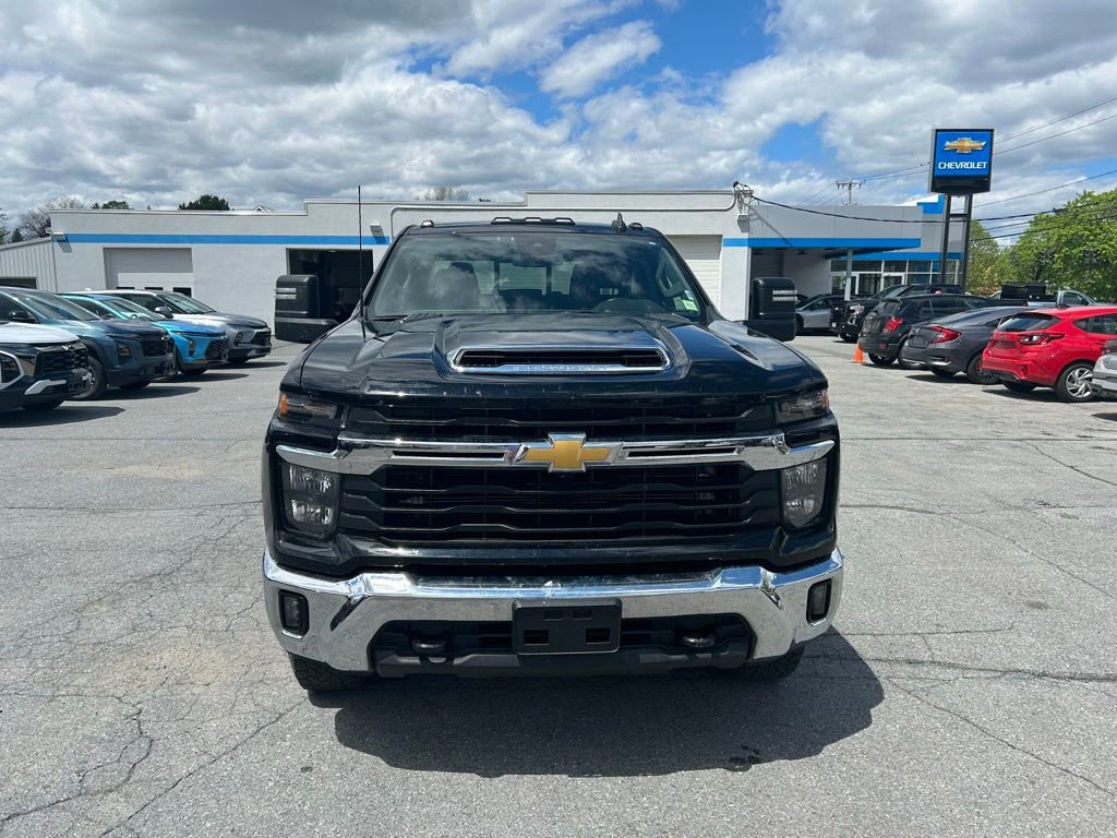 Used 2024 Chevrolet Silverado 2500 LT w/ All Star Edition AWD/4WD image 6