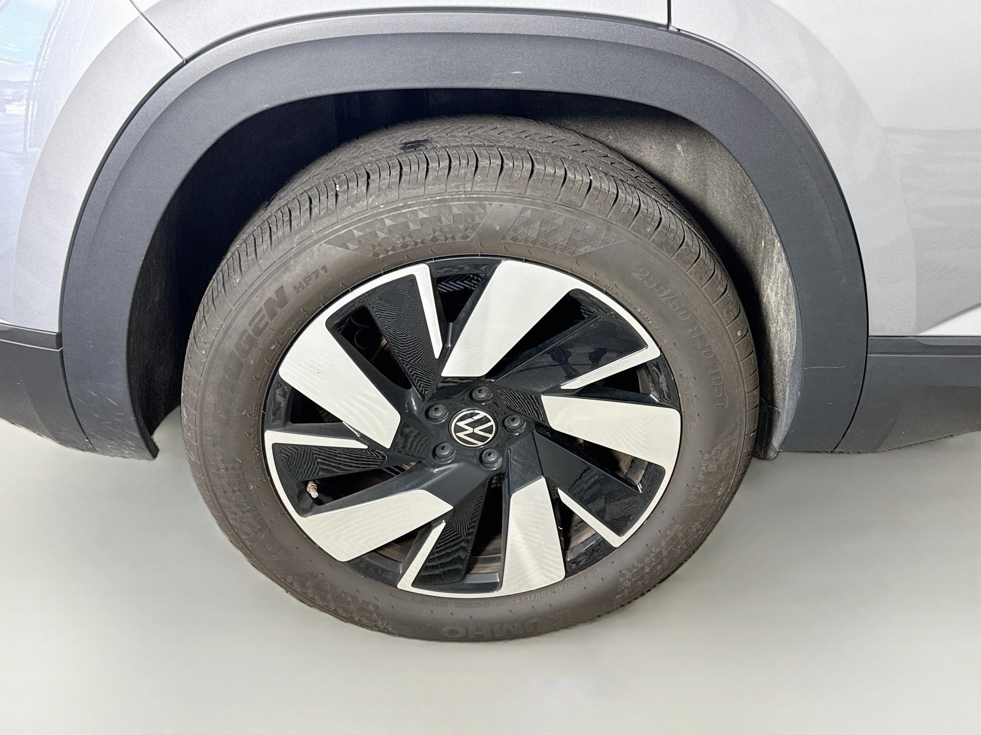 Used 2026 Volkswagen Atlas Cross Sport SE FWD image 33