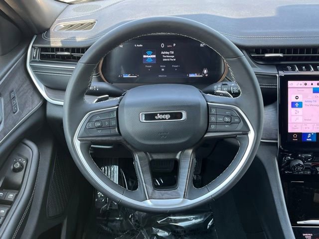 Used 2024 Jeep Grand Cherokee L Limited w/ Luxury Tech Group II AWD/4WD image 11