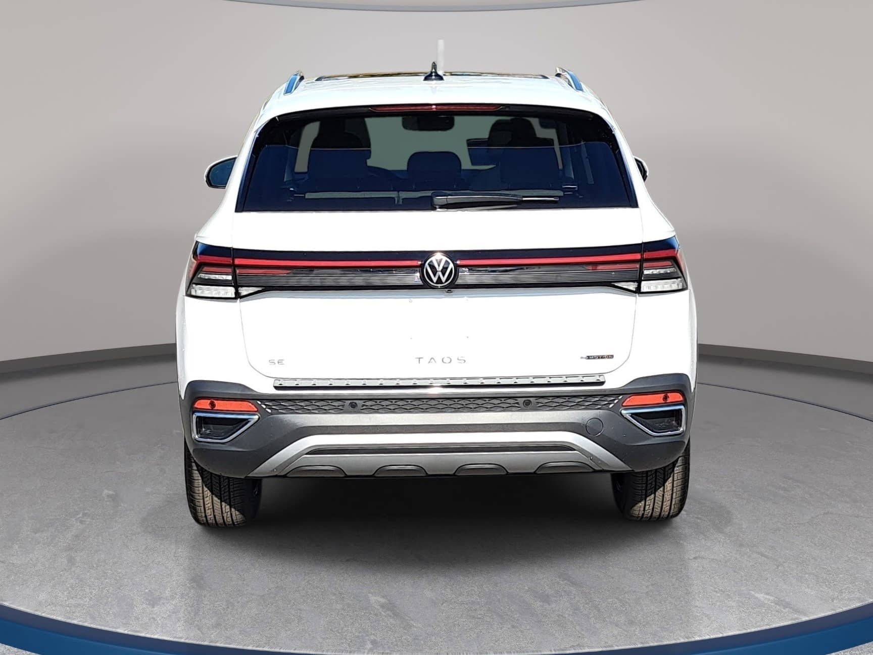 New 2026 Volkswagen Taos SE image 6