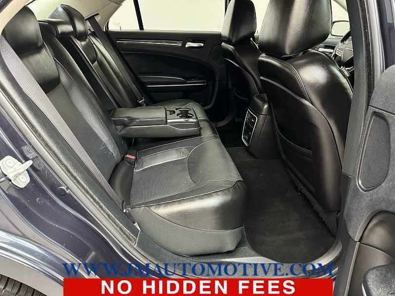 Used 2019 Chrysler 300 Limited w/ Safetytec Plus Group image 18