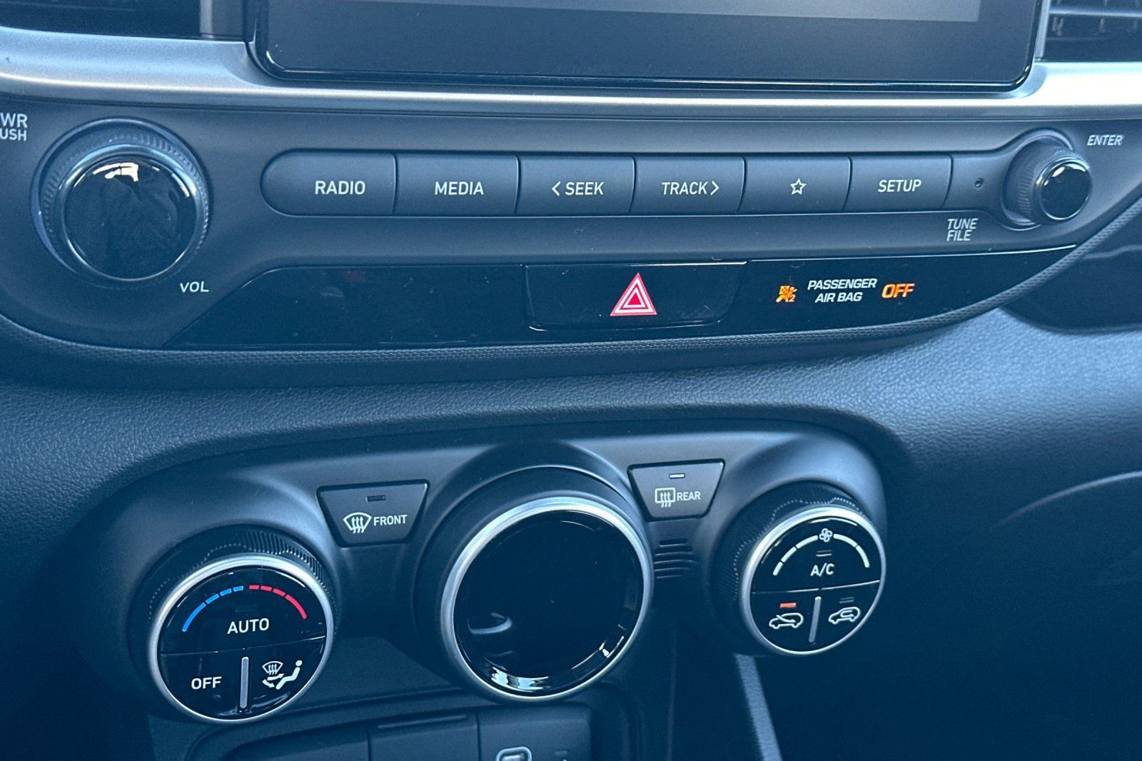 Used 2026 Hyundai Venue SEL image 23