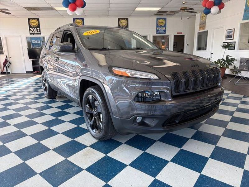 Used 2018 Jeep Cherokee Latitude w/ Altitude Package