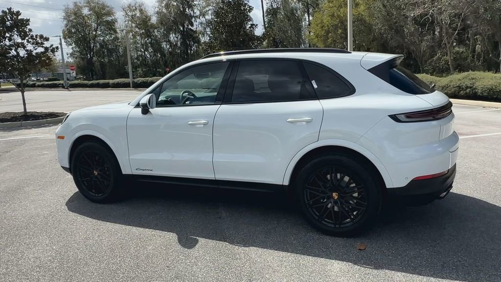 New 2025 Porsche Cayenne image 6