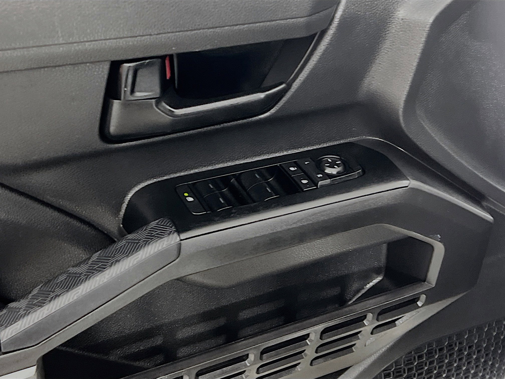 Used 2024 Toyota Tacoma SR5 image 17