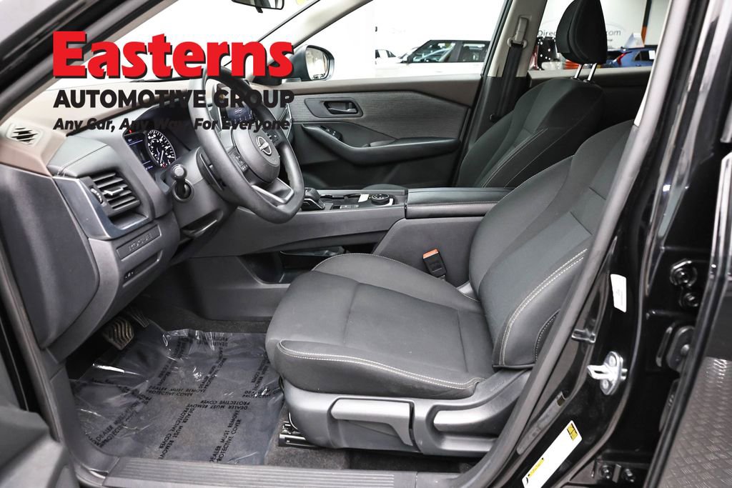 Used 2023 Nissan Rogue S AWD/4WD image 14