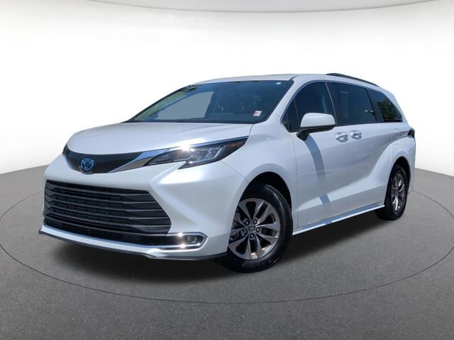 Used 2023 Toyota Sienna XLE