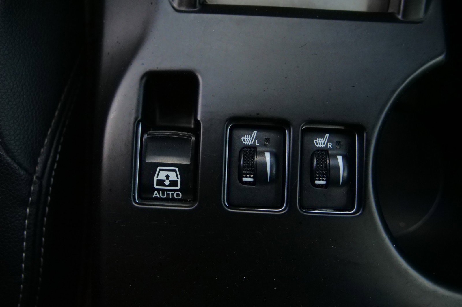 Used 2020 Toyota 4Runner SR5 Premium AWD/4WD image 14