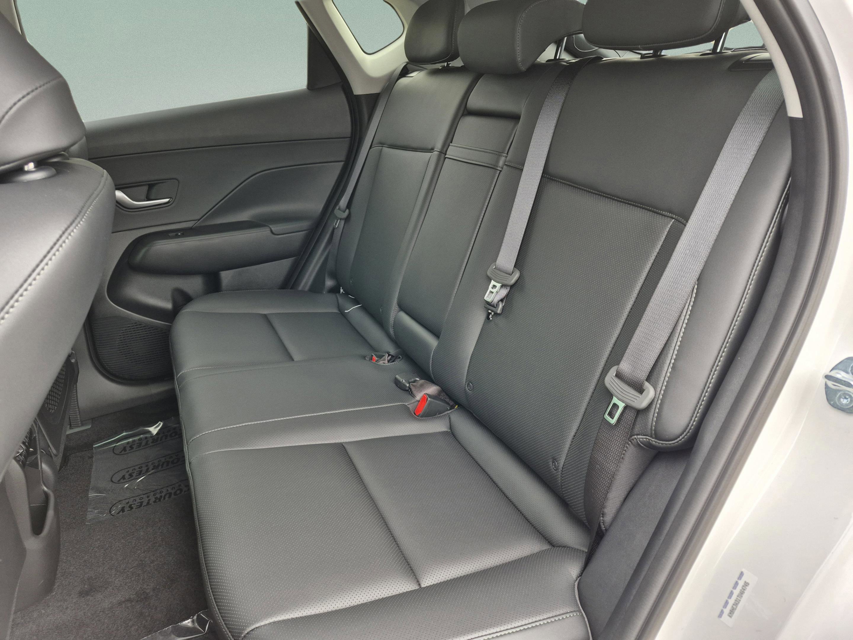 New 2026 Hyundai Kona Limited FWD image 17