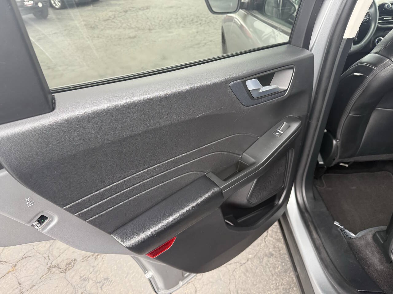 Used 2022 Ford Escape SEL AWD/4WD image 22