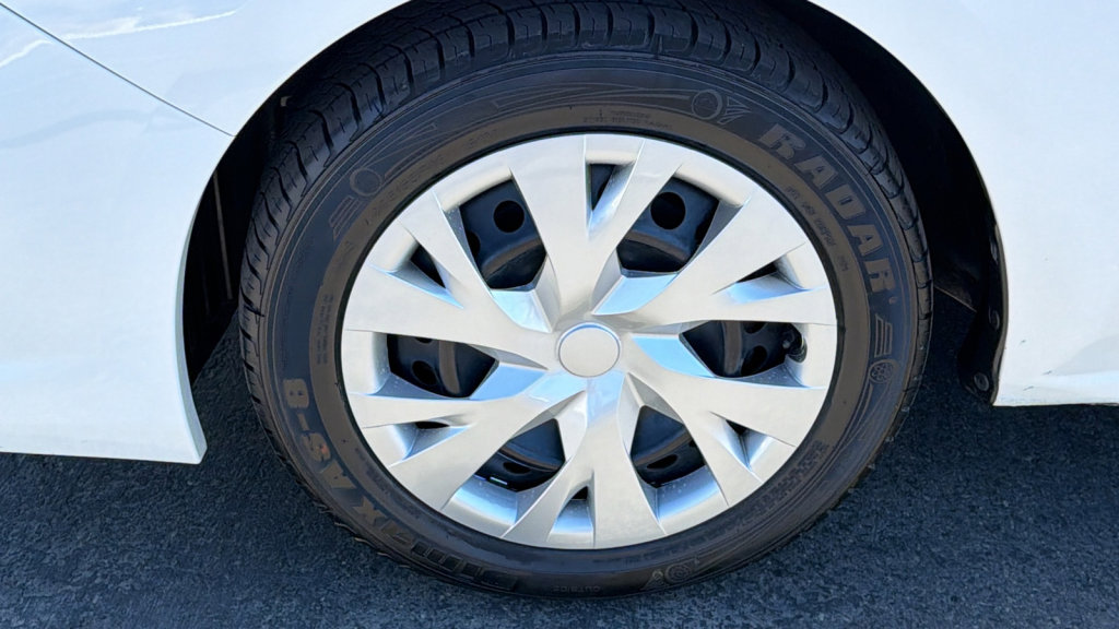 Used 2020 Subaru Impreza 2.0i image 9