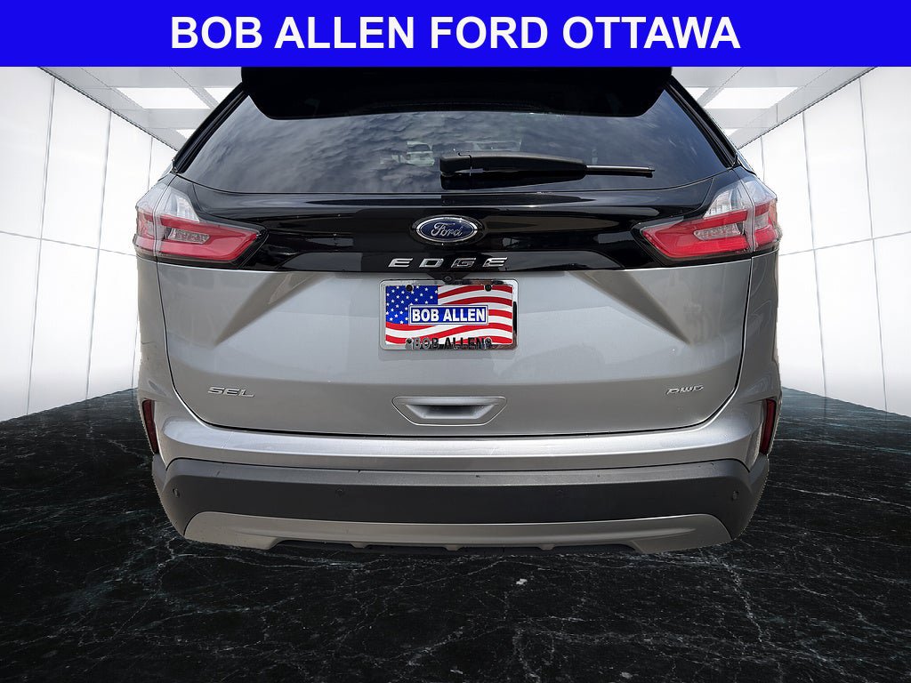 Used 2023 Ford Edge SEL w/ Convenience Package AWD/4WD image 4