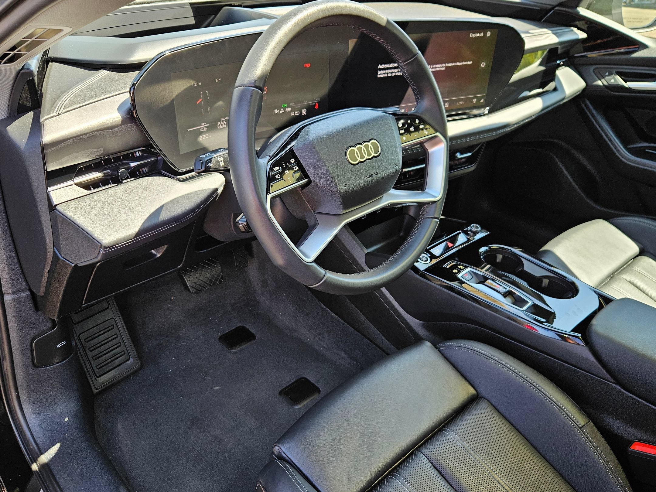 Used 2025 Audi A6 e-tron Premium Plus w/ Premium Plus RWD image 12
