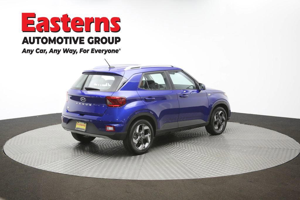 Used 2025 Hyundai Venue SEL image 42