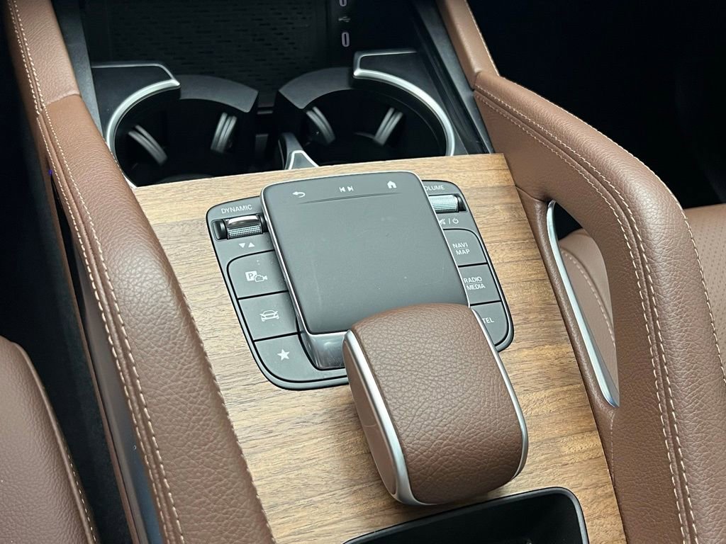 Used 2024 Mercedes-Benz GLE 350 4MATIC image 11