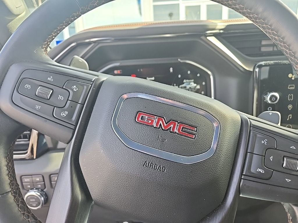 Used 2024 GMC Sierra 1500 AT4 w/ Technology Package image 6