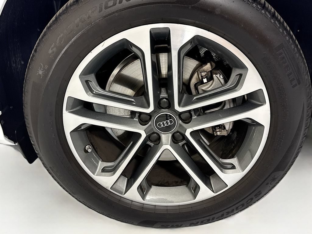 Certified 2025 Audi Q5 Premium AWD/4WD image 30