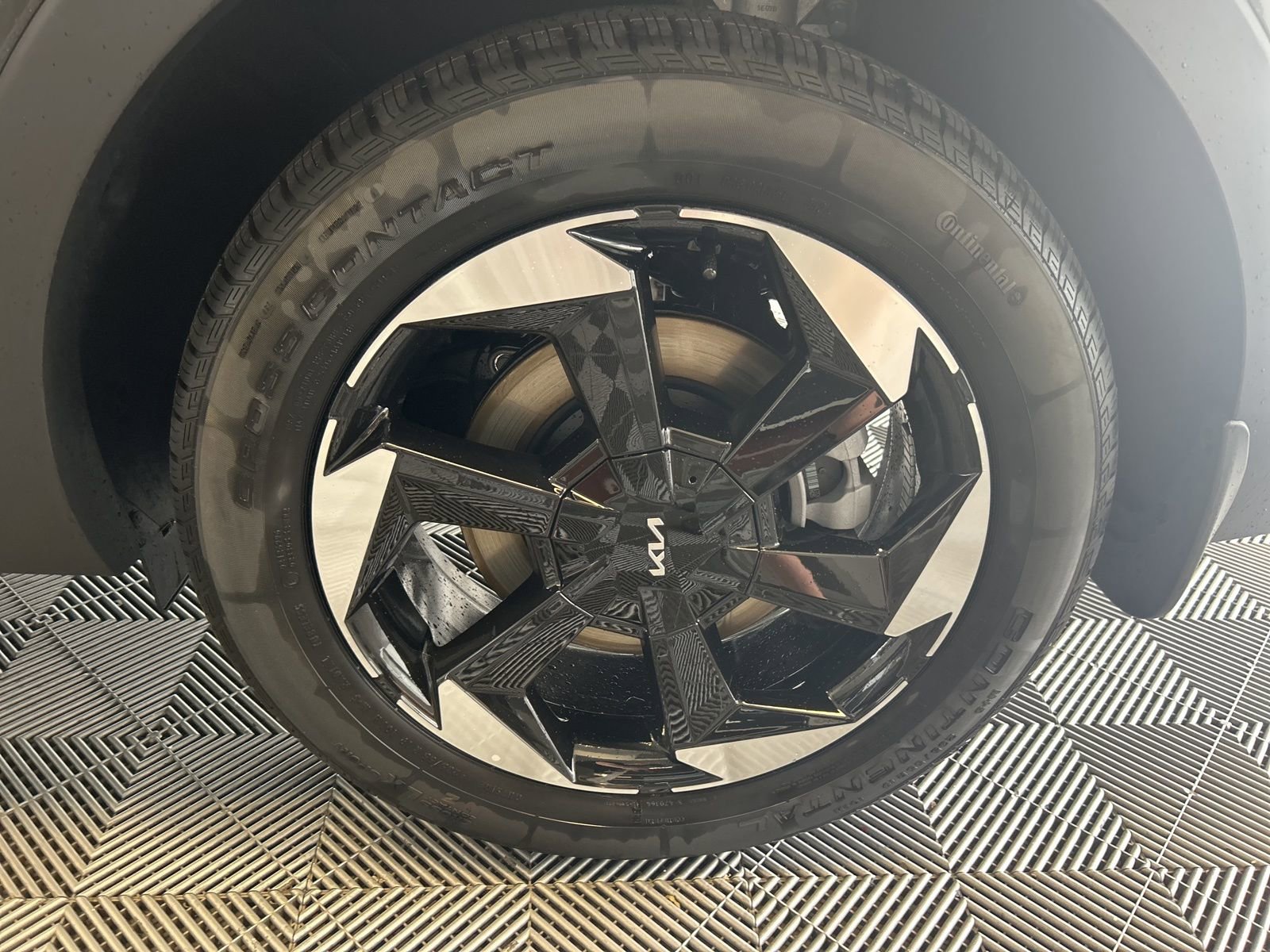 New 2025 Kia Sorento EX image 9