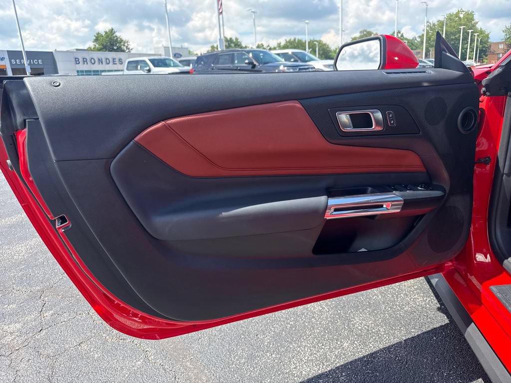 Used 2025 Ford Mustang Premium RWD image 18