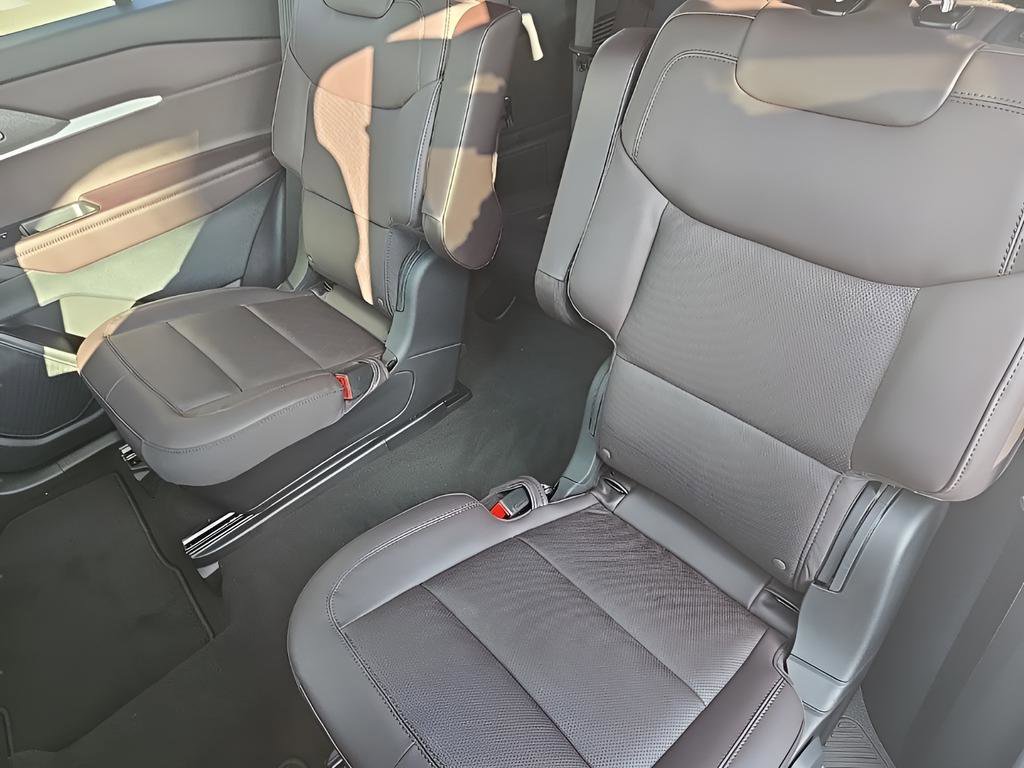 New 2026 Ford Explorer Platinum RWD image 25
