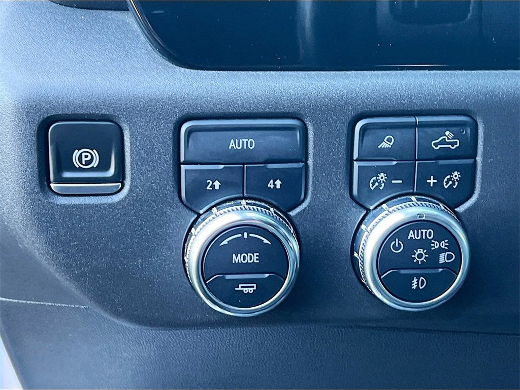 Used 2025 GMC Sierra 1500 SLT image 10