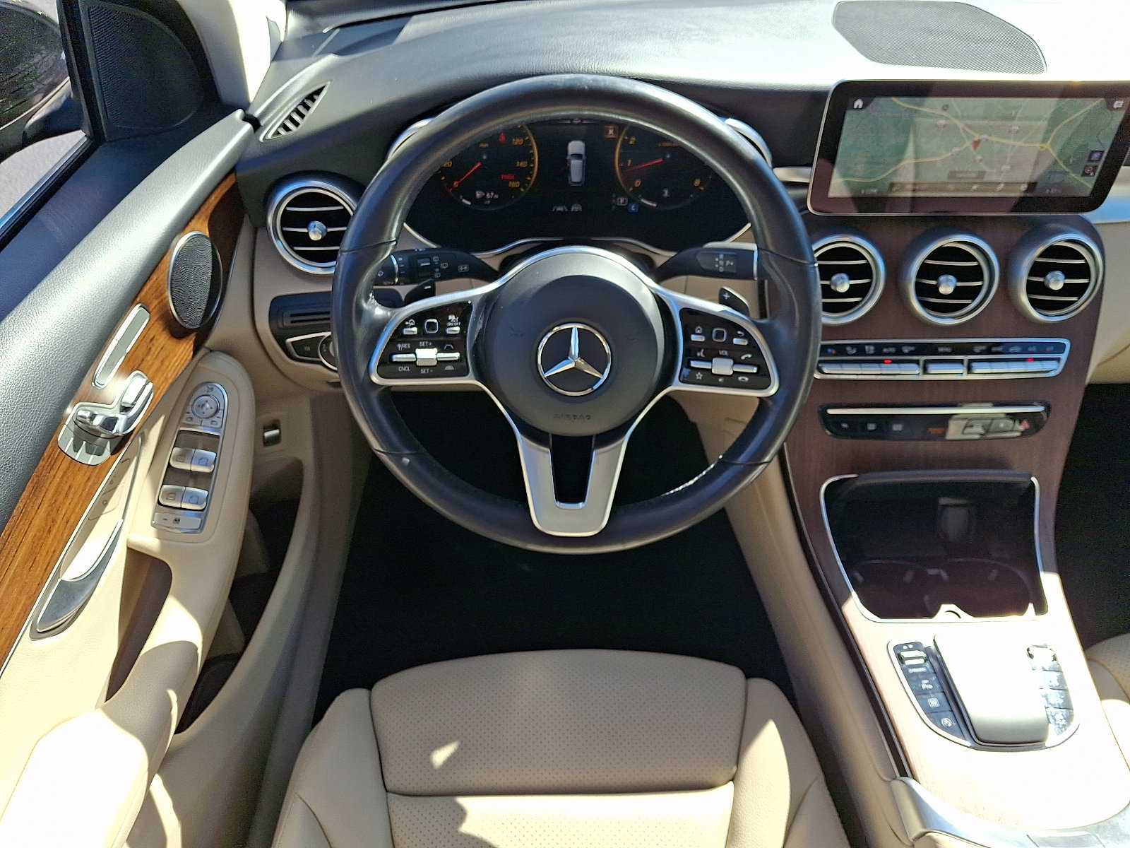 Used 2022 Mercedes-Benz GLC 300 4MATIC image 11