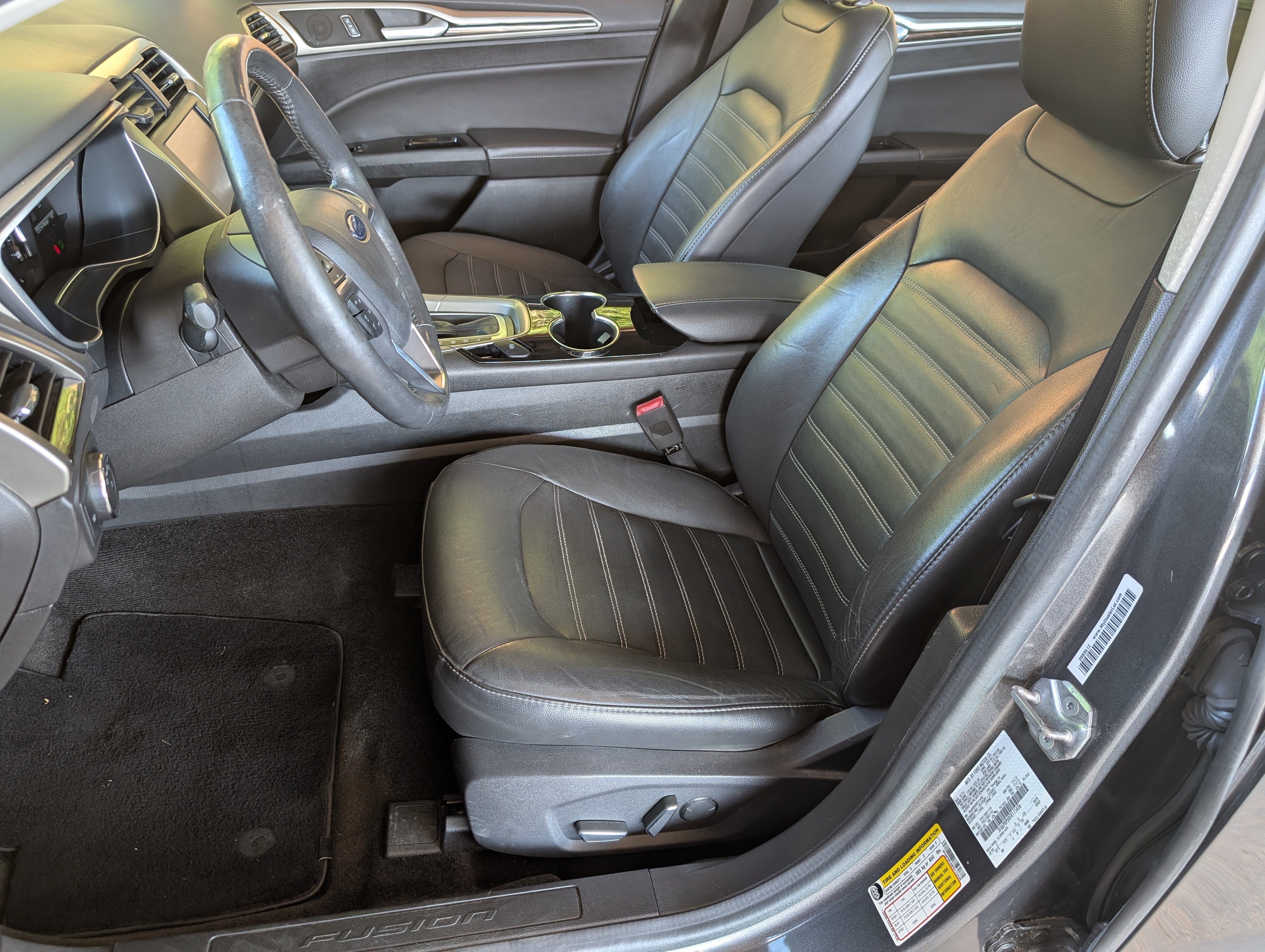 Used 2015 Ford Fusion Energi SE FWD image 13