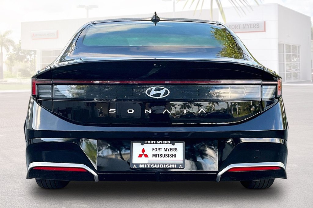 Used 2025 Hyundai Sonata SEL FWD image 16