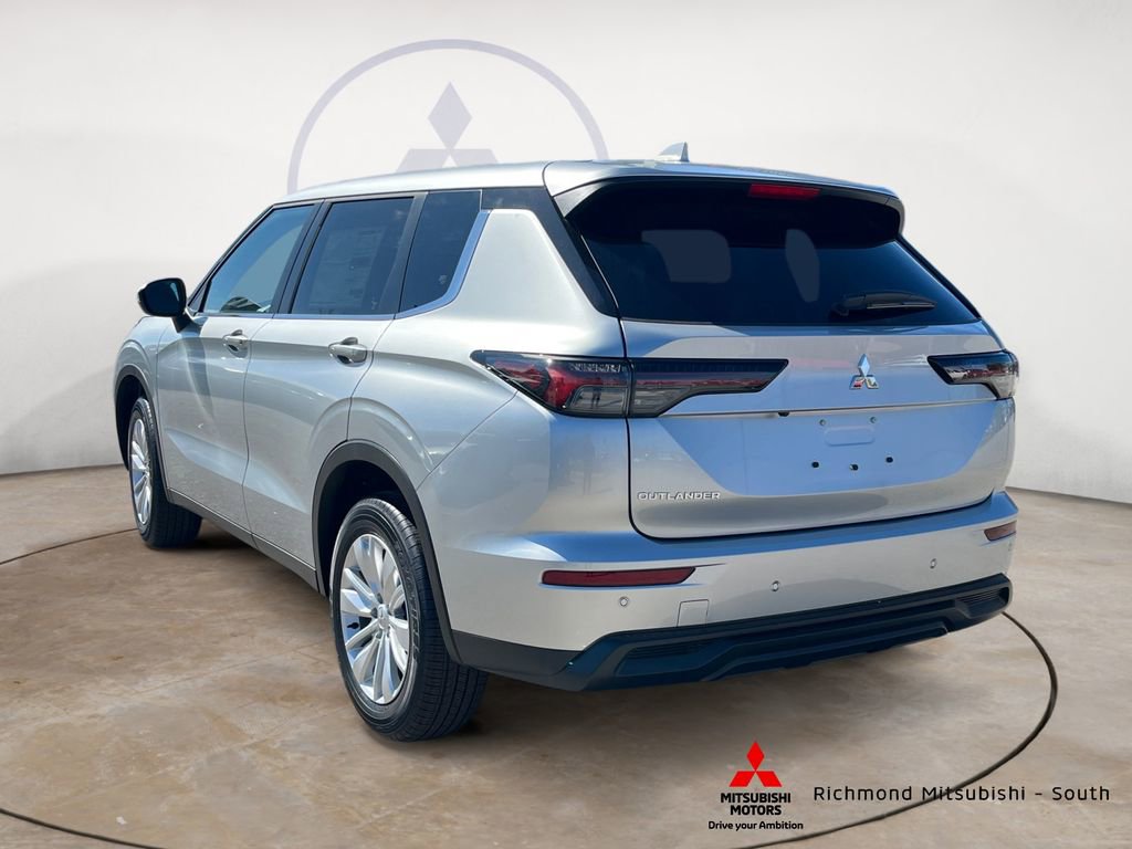 New 2026 Mitsubishi Outlander ES image 5