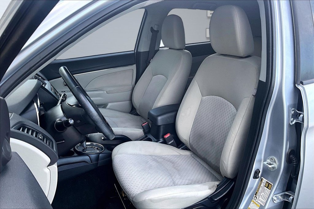 Used 2017 Mitsubishi Outlander Sport ES FWD image 23