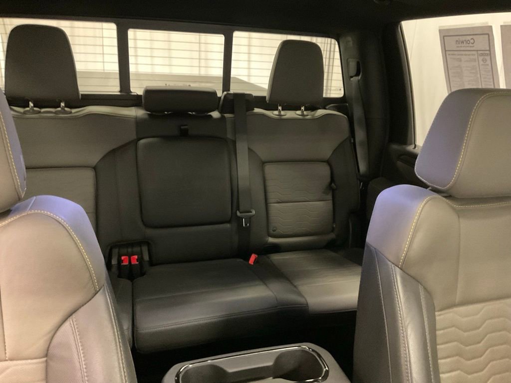 Used 2024 Chevrolet Silverado 2500 ZR2 w/ Technology Package image 30