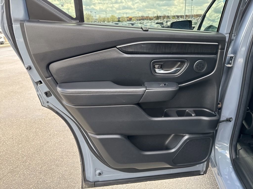 Certified 2024 Honda Pilot Elite image 35