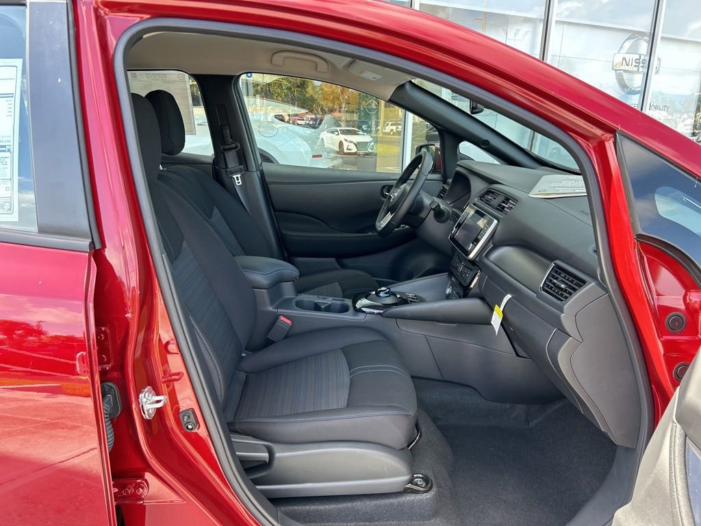 New 2025 Nissan Leaf SV Plus image 37