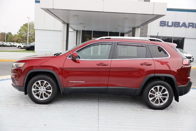 Used 2021 Jeep Cherokee Latitude Lux w/ Comfort/Convenience Group image 2