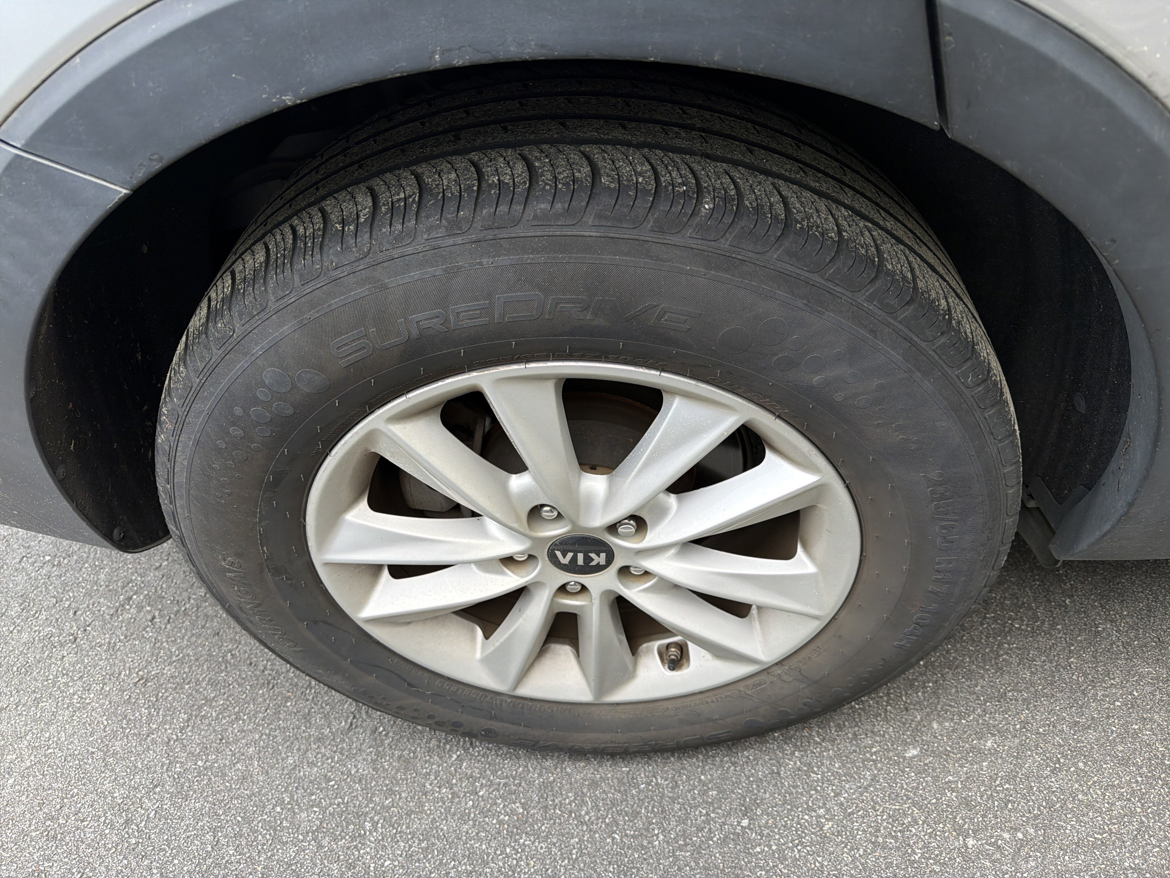 Used 2020 Kia Sorento LX image 14