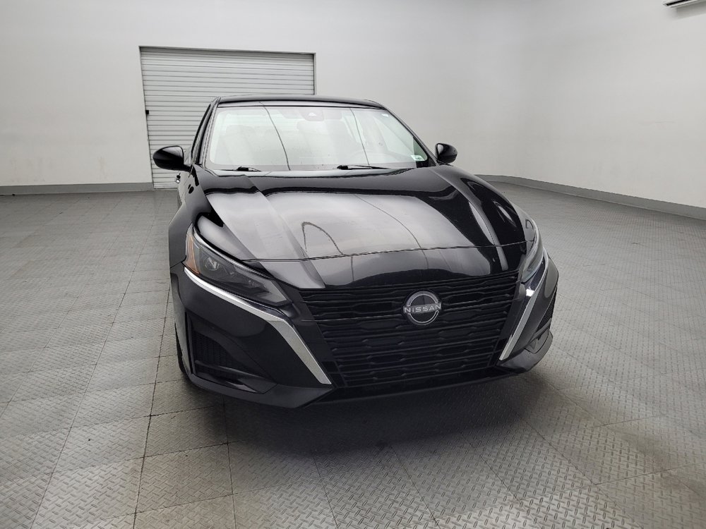 Used 2023 Nissan Altima 2.5 SV image 14