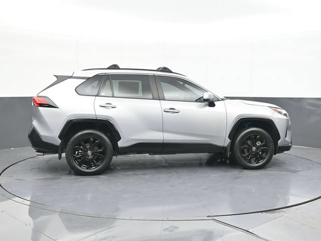 Used 2024 Toyota RAV4 SE AWD/4WD image 16