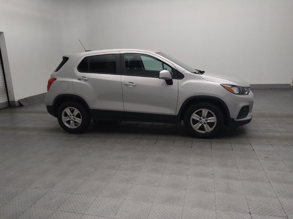 Used 2022 Chevrolet Trax LS w/ Tint and Cruise Package FWD image 11