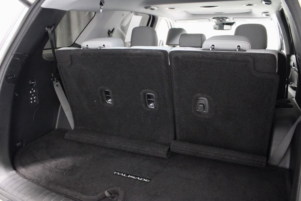 Used 2022 Hyundai Palisade SEL w/ 8P Bench Seat Package AWD/4WD image 14
