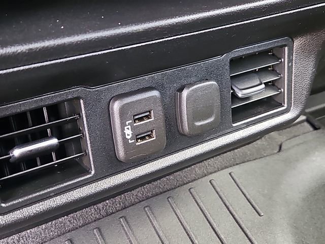 Used 2021 Chevrolet Silverado 1500 LT image 19