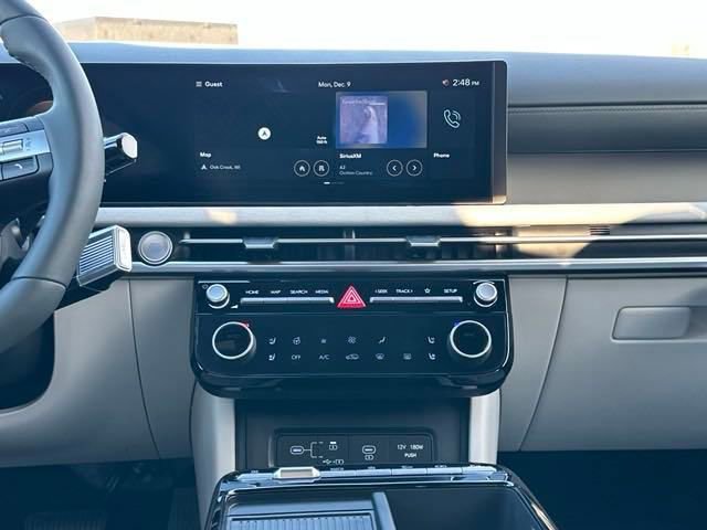 New 2025 Hyundai Tucson Limited image 14