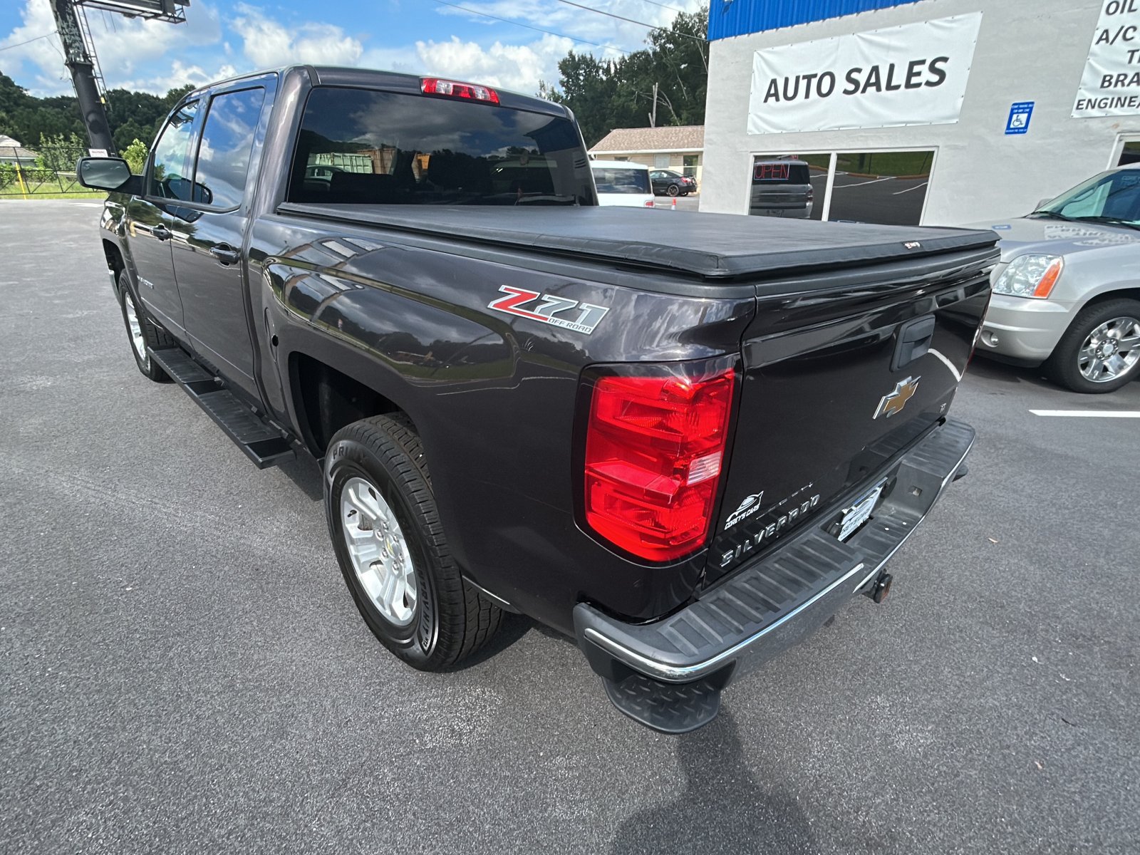Used 2015 Chevrolet Silverado 1500 LT w/ All Star Edition AWD/4WD image 3
