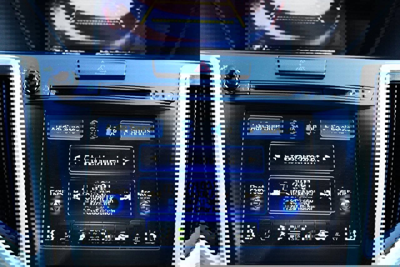 Used 2017 Acura TLX image 17